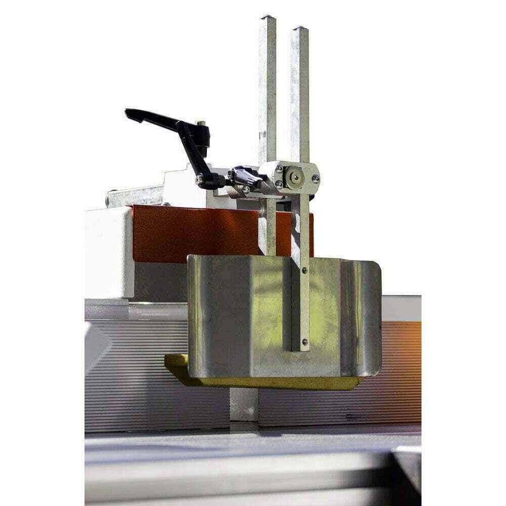 Dispozitiv de presare material (antirecul)