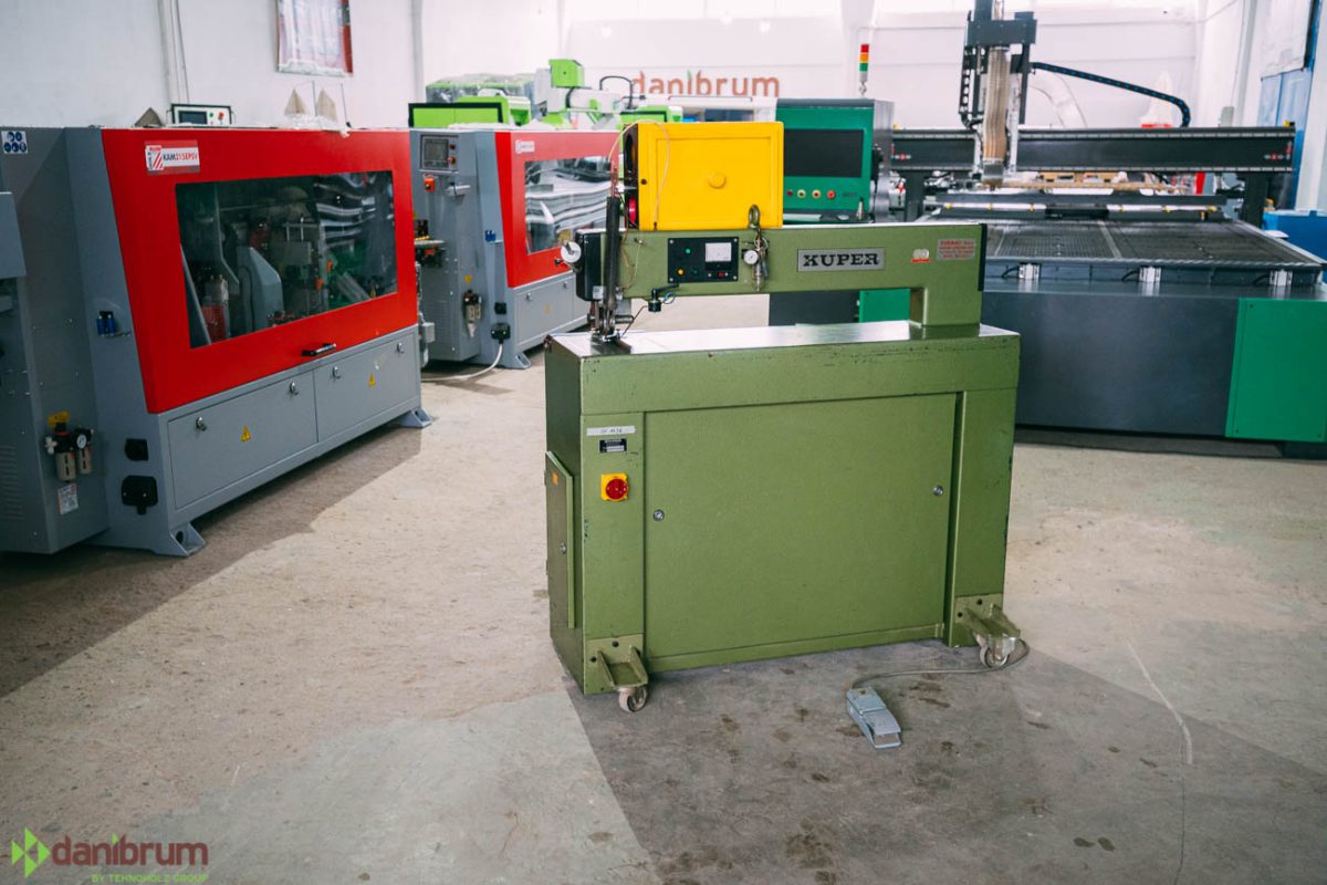 Mașină de îmbinat furnir KUPER FWJ 900 SH1636