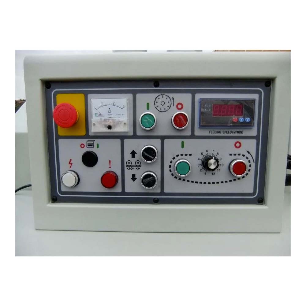 Panou de control poziționat ergonomic