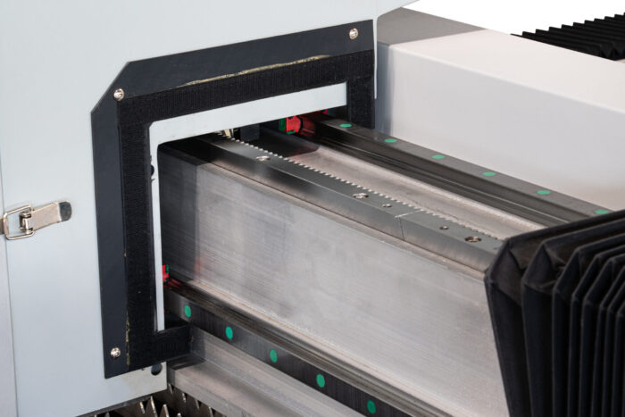 Mașină de tăiat cu laser FIBER Danibrum 3015 FIBER - imagine 9