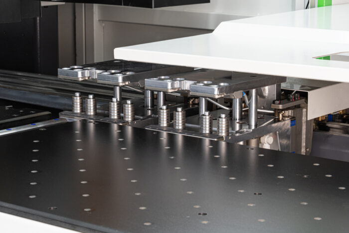 Centru de găurit CNC pe 6 laturi cu 3 grupuri de găurire DANIBRUM HB621G - imagine 2