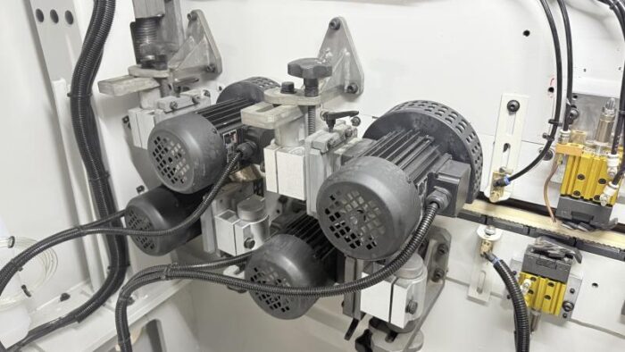 Mașină automată de aplicat cant cu reglaje servo electrice industrială DANIBRUM V5 - imagine 9