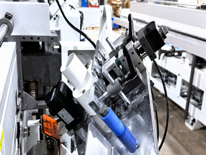 Mașină de aplicat cant pe unghi automată industrială cu reglaje servo DANIBRUM HD781A - imagine 4