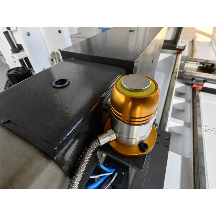 Centru CNC de strunjire și frezare în 5 axe DANIBRUM TM-1530-4X - imagine 2